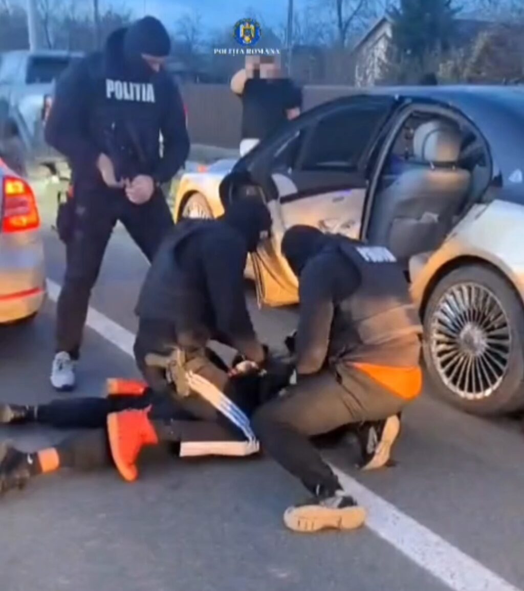 Screenshot_20251126_183351_WhatsAppBusiness