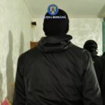 ULTIMA ORĂ – Primărie din județul Buzău luată cu asalt de mascați. 10 percheziții domiciliare la persoane care au cerut bani pentru cazarea refugiaților din Ucraina