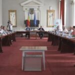 SCHIMBARE RADICALĂ LA RÂMNICU SĂRAT! Un fost punct termic din cartierul Costieni este transformat în sală de sport modernă